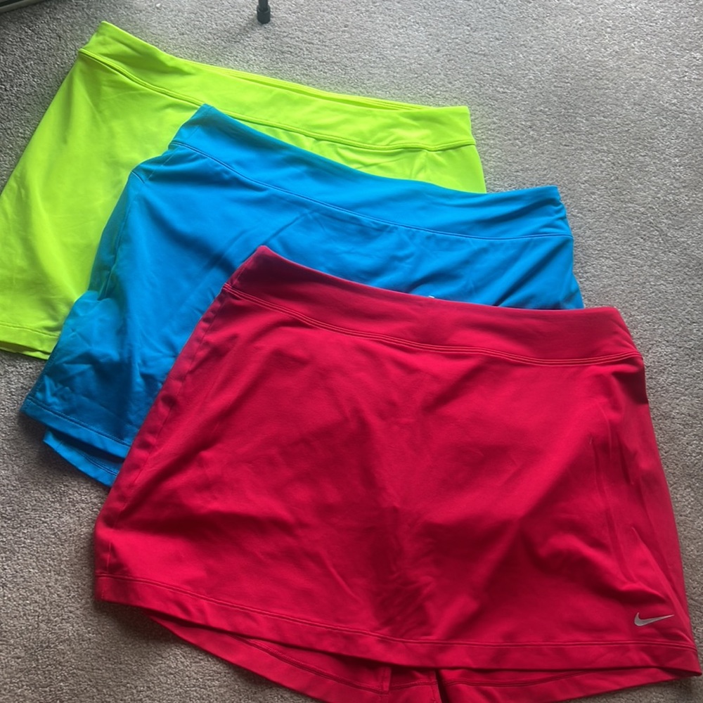 Nike Medium Womens Golf and Tennis Skirts/Skorts